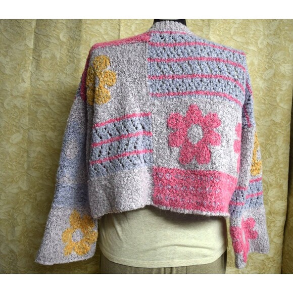 Moon & Madison Sz Small Pink Flower Cropped Sweater Cozy Dopamine Whimsical TWEE - Picture 4 of 7